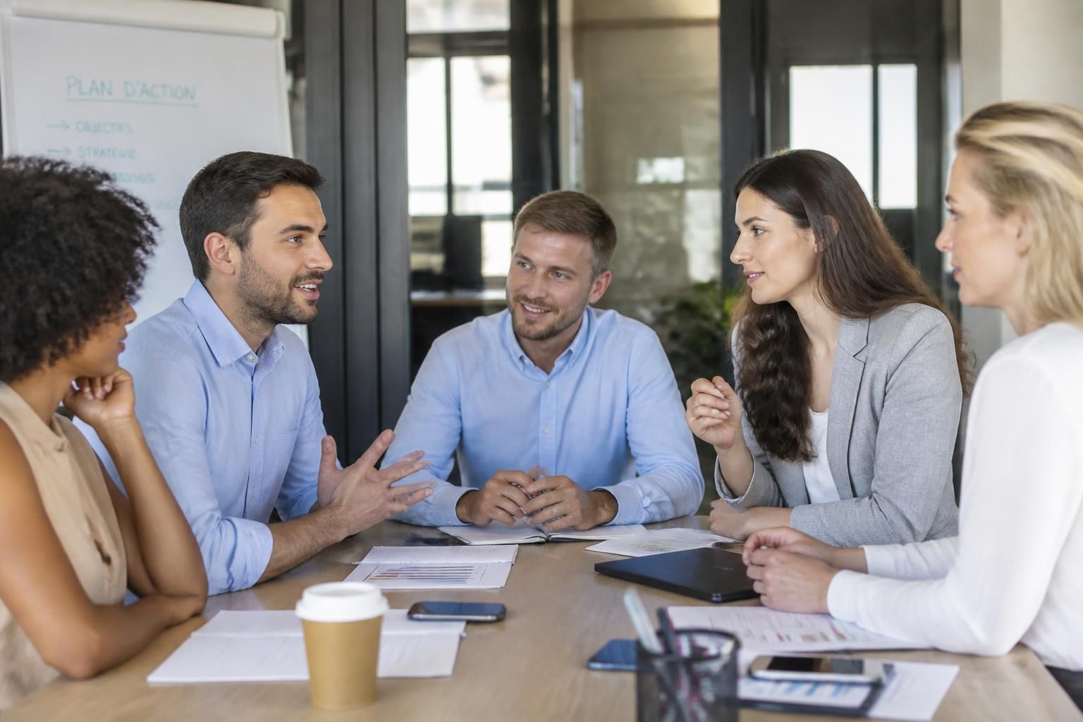 découvrez les compétences clés en psychologie à développer pour réussir en entreprise grâce à notre formation spécialisée, adaptée aux professionnels souhaitant améliorer leur efficacité et leur leadership.